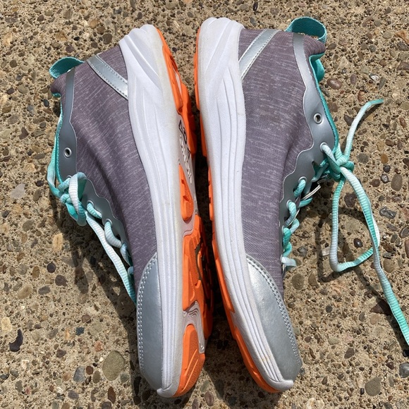 Vionic womens 7.5 cross trainers - Picture 6 of 14